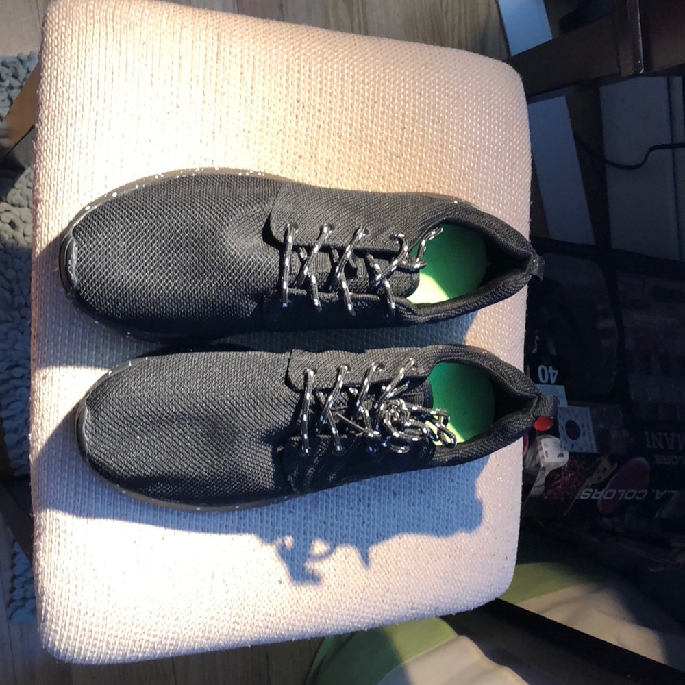 Size 13 men’s sneakers